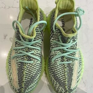 Yeezy boost 350 V2